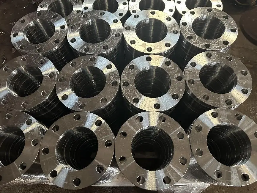 Flat welding flange